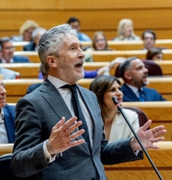 Interior ordena no sancionar el consumo de drogas dentro de vehículos que [...]