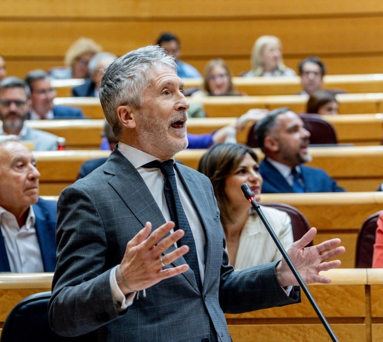 Interior ordena no sancionar el consumo de drogas dentro de vehículos que estén aparcados