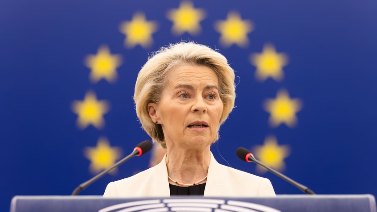 Von der Leyen pide invertir "masivamente" en energía y almacenamiento eléctrico