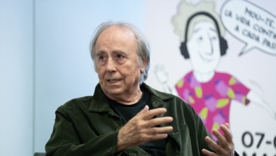 Serrat dice que nunca escribirá sus memorias porque muchas cosas "divertidas" de su vida no se pueden contar