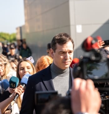 Quitan un músico y se cae el PSOE
