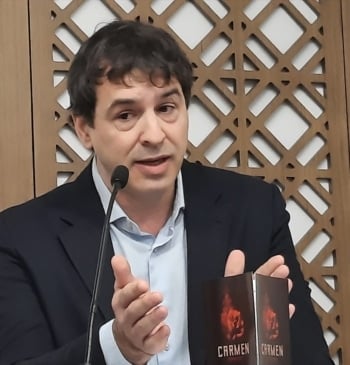 El hermano de Pedro Sánchez recrimina a la jueza un "radical cambio [...]