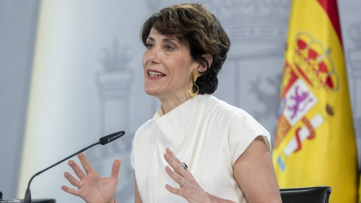 La ministra de Inclusión, Seguridad Social y Migraciones, Elma Saiz, a 27 de mayo de 2025, en Madrid (España).