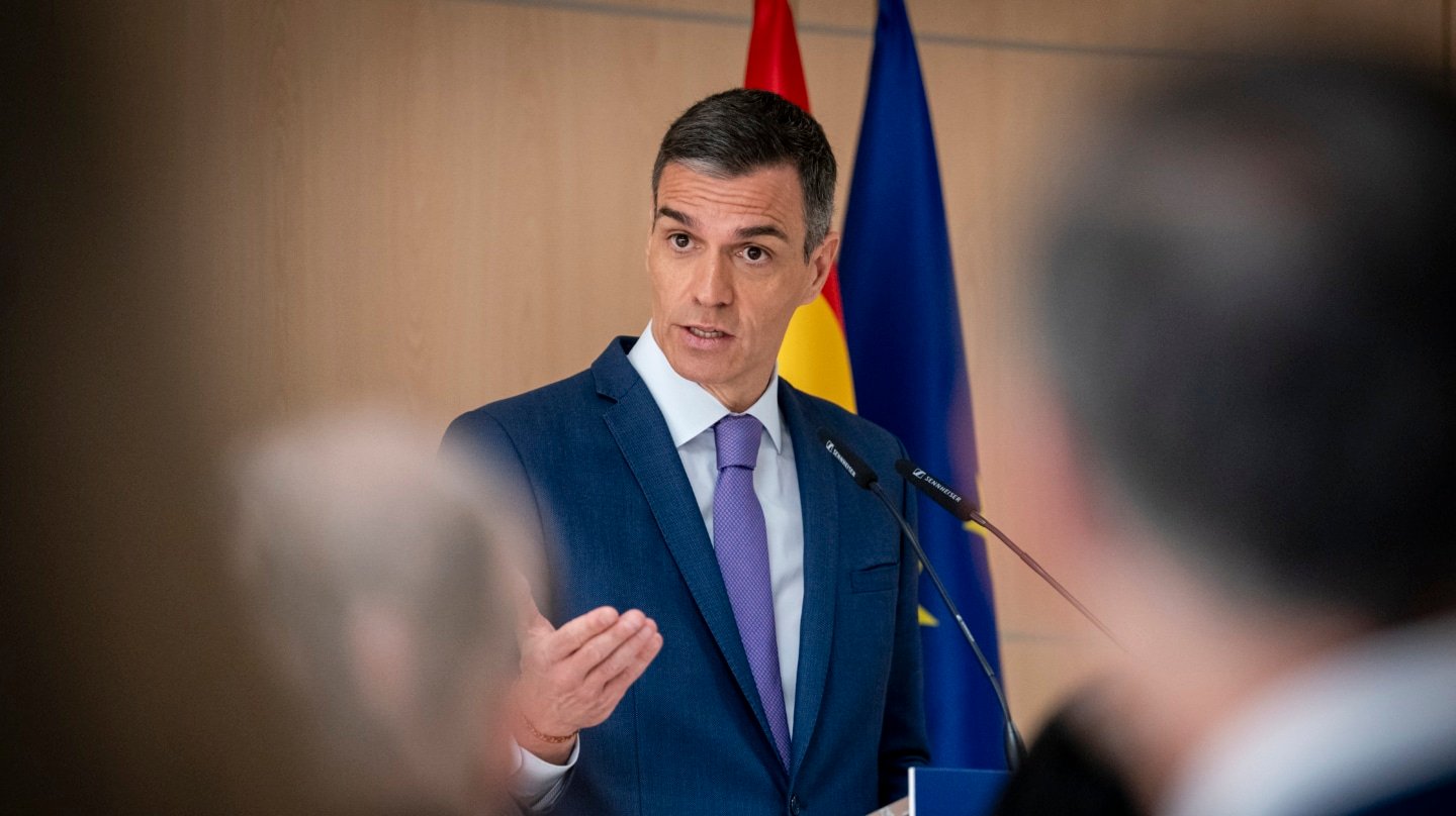 El presidente del Gobierno, Pedro Sánchez, visita el centro de atención telefónica y telemática del Instituto Nacional de la Seguridad Social, a 29 de mayo de 2025, en Leganés (Madrid). Sánchez ha visitado el centro con motivo del quinto aniversario de la puesta en marcha del ingreso mínimo vital (IMV). A. Pérez Meca / Europa Press 29/5/2025