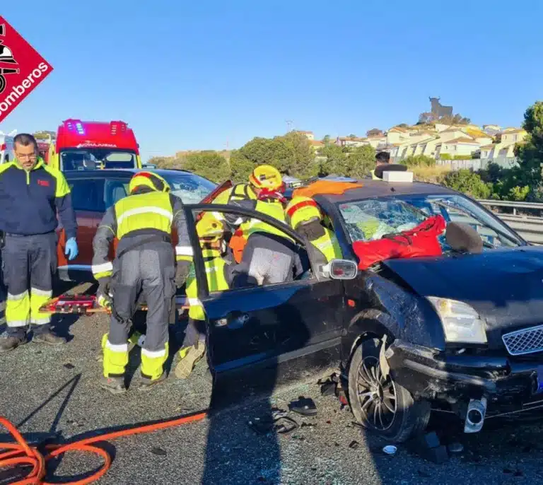 Muere en un hospital una mujer que resultó herida el domingo en un accidente en la AP-7