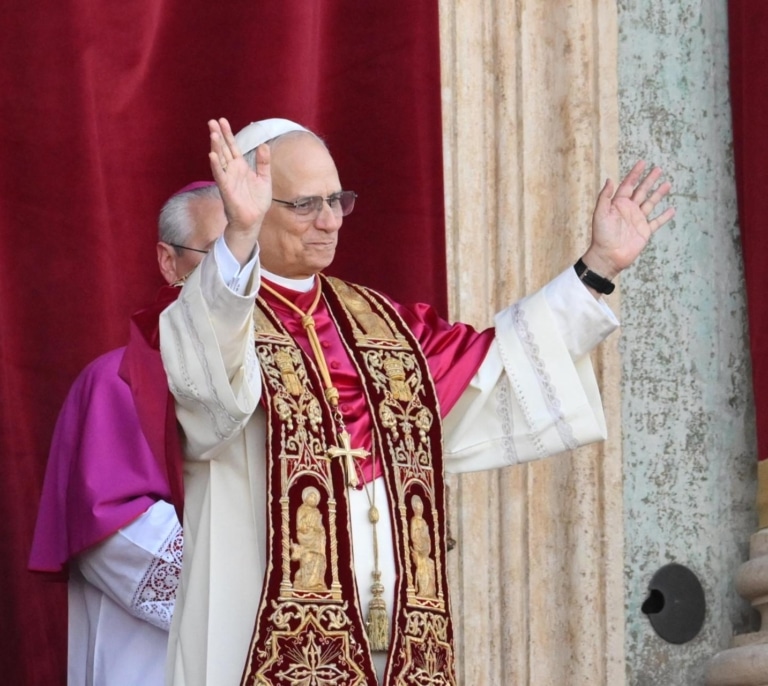 El cardenal estadounidense Prevost, nuevo Papa León XIV