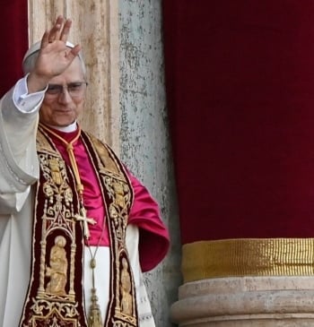 La bendición completa de León XIV: "Queremos ser una Iglesia que camina [...]