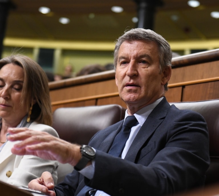 Feijóo acusa a Sánchez de desoír las advertencias sobre el riesgo de un apagón: "¡Qué vergüenza!"