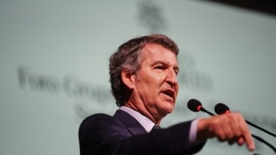 Vox toma la delantera en el frente judicial contra la 'fontanera' de Ferraz mientras Feijóo promete un cerco total
