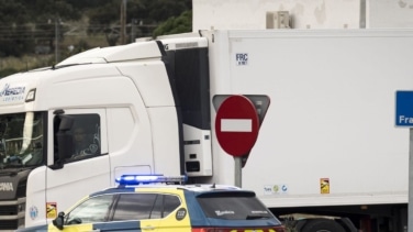 Un motorista de 50 años muere tras chocar con un coche en Girona