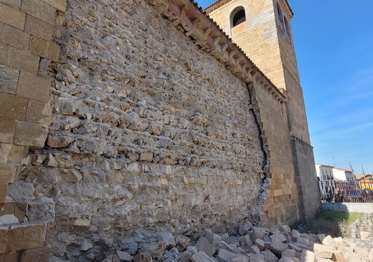 Se derrumba el paño norte de la Iglesia de San Andrés de Ávila, "joya" del románico castellano del siglo XII