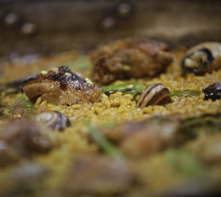 Ni la paella, ni el gazpacho: este es el plato español sin origen que une a toda España