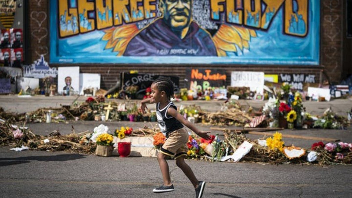 Memorial dedicado a George Floyd en el lugar de su muerte en Minneapolis.