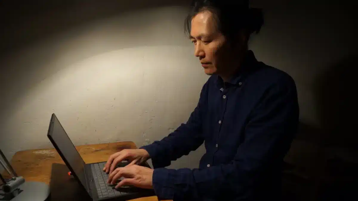 Byung-Chul Han en el documental 'La sociedad del cansancio, Byung-Chul Han en Seúl/Berlín', de Isabella Gresser
