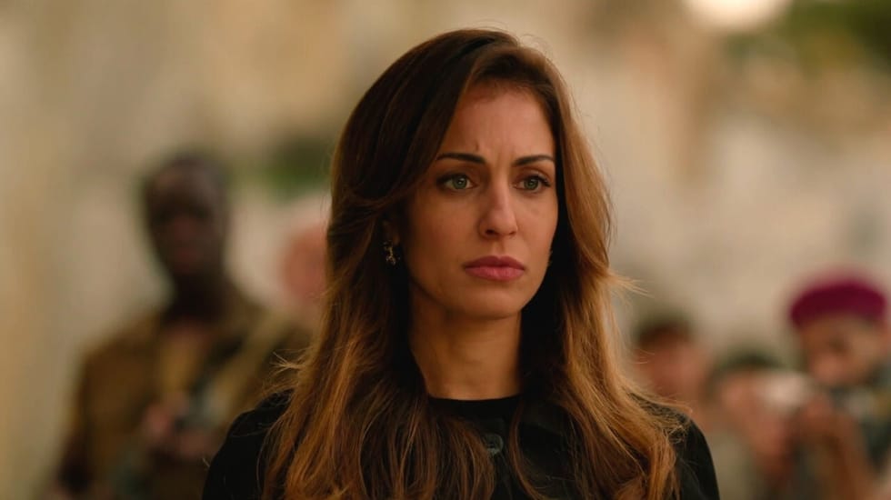 Hiba Abouk es y no es Olivia Valère en la nueva serie de Antena 3 sobre la 'jet set' marbellí de los años 80
