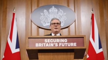 Los planes del laborista británico Starmer para "vaciar" su isla "de extraños"