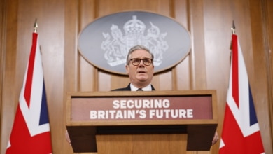 Los planes del laborista británico Starmer para "vaciar" su isla "de extraños"