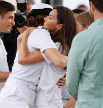 Las imágenes del reencuentro entre la reina Letizia y la princesa Leonor [...]