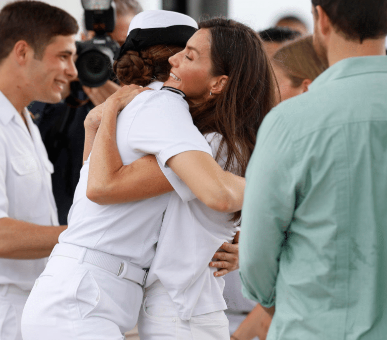 Las imágenes del reencuentro entre la reina Letizia y la princesa Leonor en Panamá