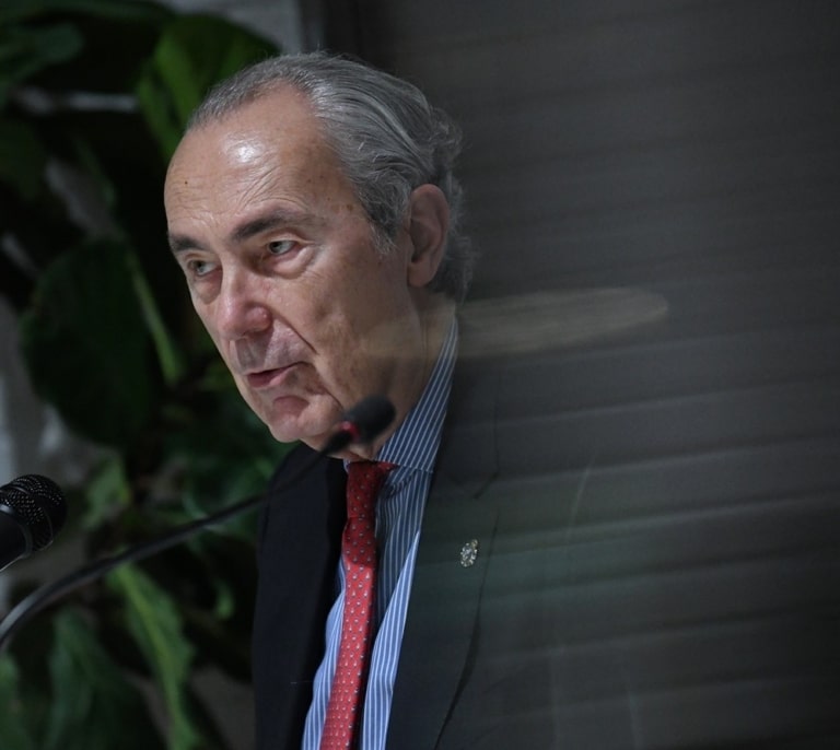 Luis Alberto de Cuenca, nuevo Premio Reina Sofía de Poesía Iberoamericana