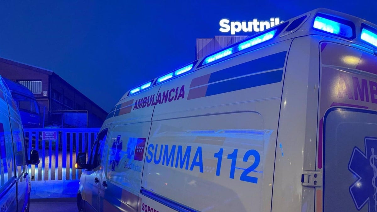 Grave un motorista al salirse de la vía y caer por un terraplén de 15 metros