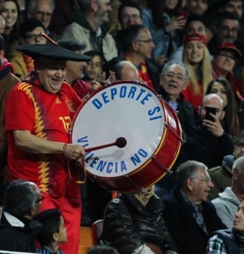 Muere Manolo 'el del Bombo', figura clave de la hinchada de la [...]