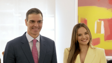 Sánchez recibe a Melody en la Moncloa: "Le deseo la mejor suerte a nuestra diva"