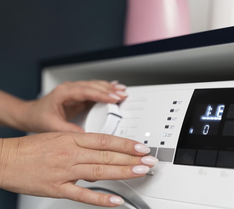 Precio de la luz hoy, 6 de mayo de 2025: esta es la hora más barata y más cara