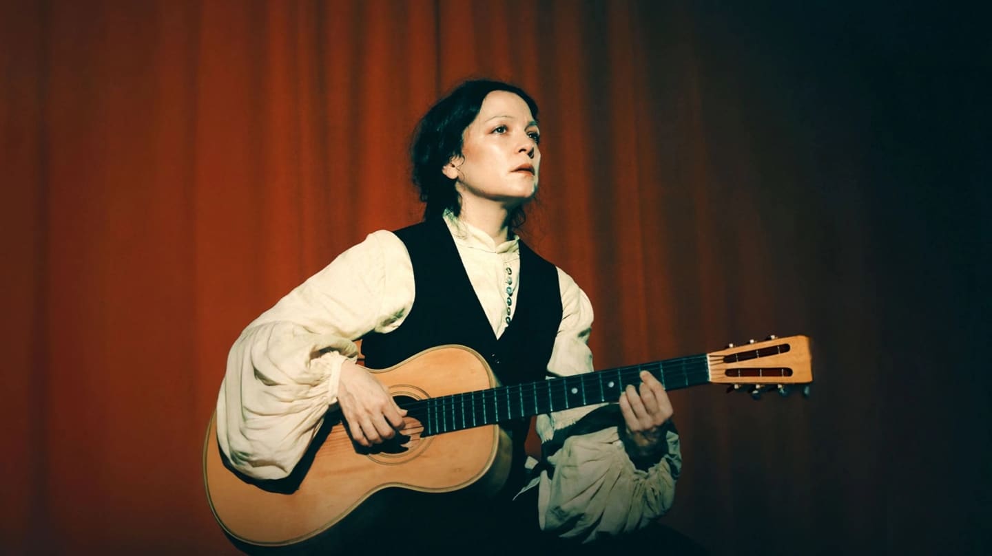 En su nuevo disco y en la gira que la traerá a España este verano, Natalia Lafourcade se deja llevar por su álter ego, Cancionera.