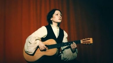 Natalia Lafourcade regresa teatral y desdoblada: "Cantar es un servicio"