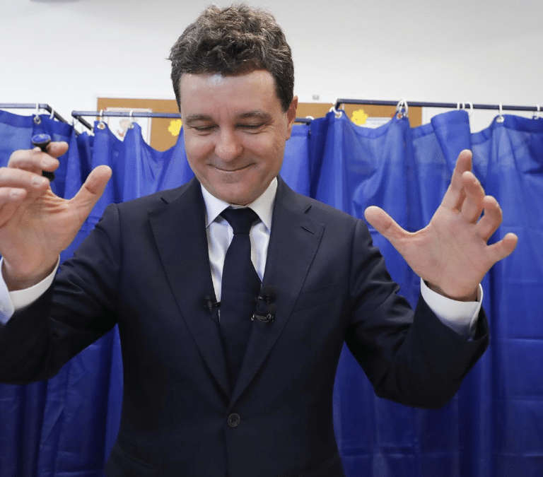 Nicușor Dan, el matemático discreto que desafía el ascenso ultranacionalista en Rumanía