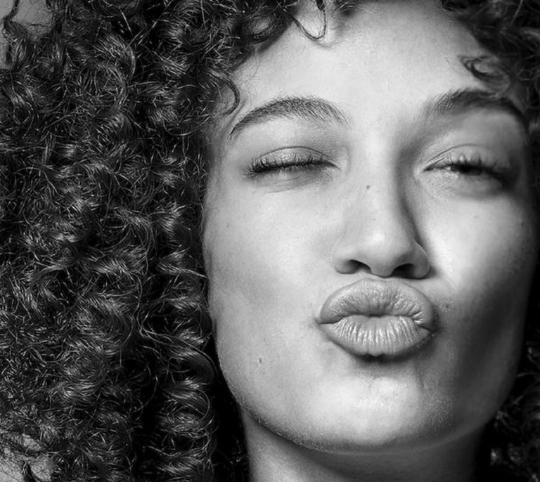 Este es el pack de champú, mascarilla y crema definidora que vuelve locas a las curlys por sólo 15€