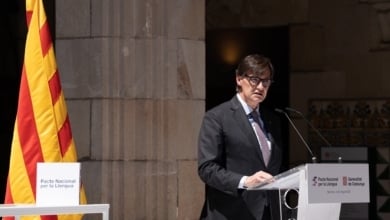 El plan para el catalán de Illa: 1.200 millones para conseguir 600.000 nuevos hablantes hasta 2030