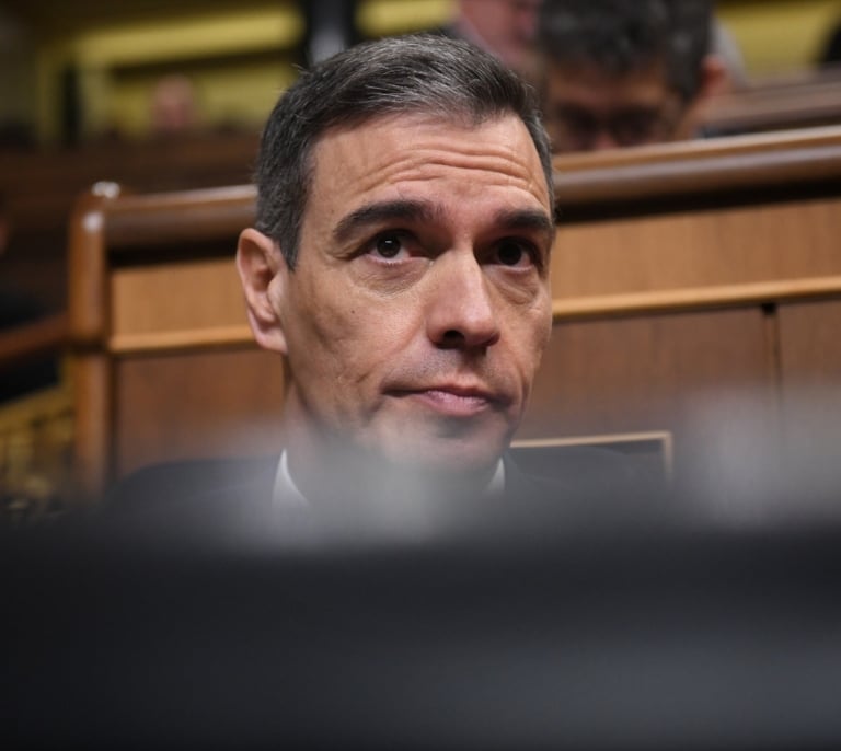 El Gobierno pide prudencia a sus socios tras sumarse a la crítica del PP por el "apagón informativo"