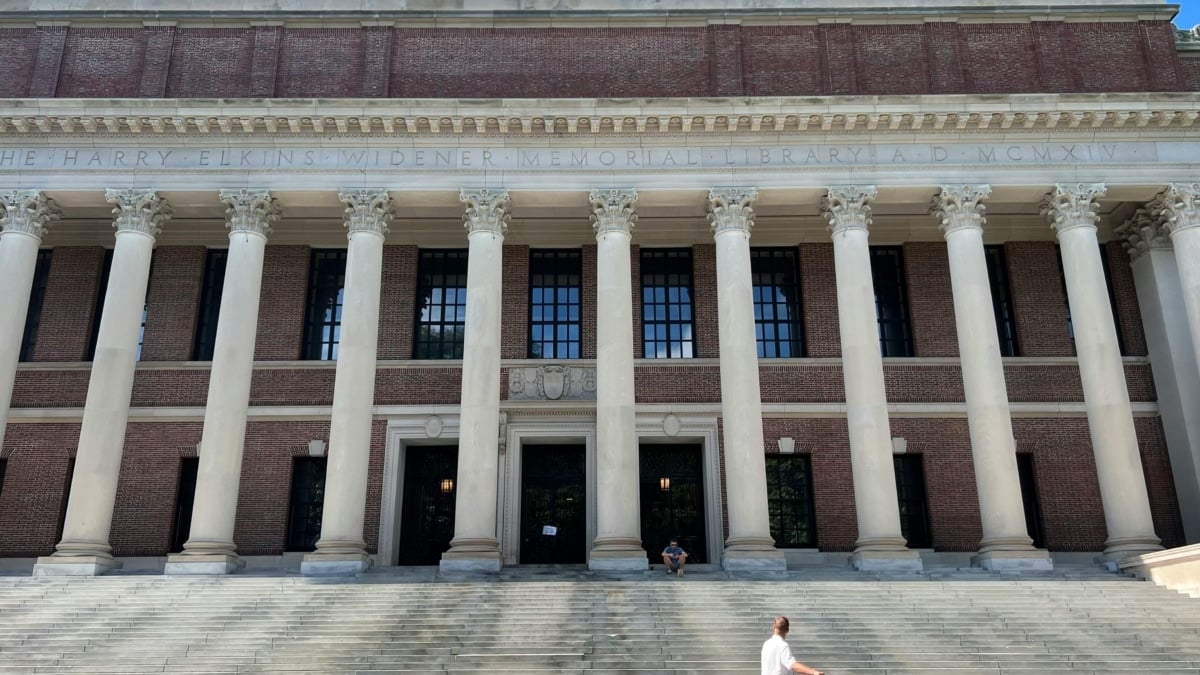Harvard demanda a la Administración Trump por prohibir la matriculación de alumnos extranjeros