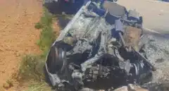 Encuentran cuerpo de una persona calcinada en el interior de un vehículo