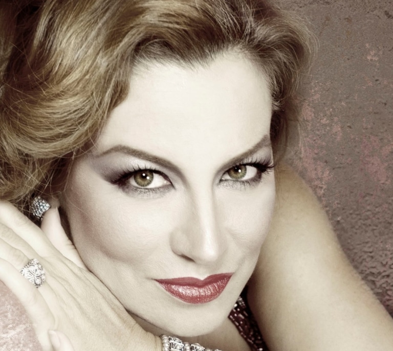 Pilar Jurado, la diva total que canta, compone y sabe de IA: "Soy muy pitagórica"