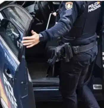Detenidos en Jerez un grupo dedicado a facilitar inmigración ilegal con empadronamientos [...]