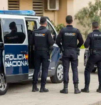 Hallados dos cuerpos sin vida en un apartamento turístico en Tenerife