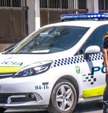 Detenido tras chocar drogado con un coche policial