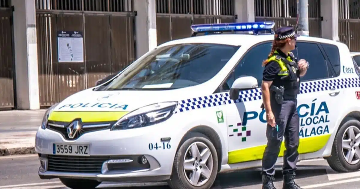 Detenido tras chocar drogado con un coche policial