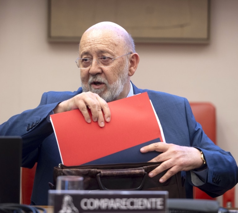 La ley 'anti Tezanos' del PP supera su primera votación en el Congreso