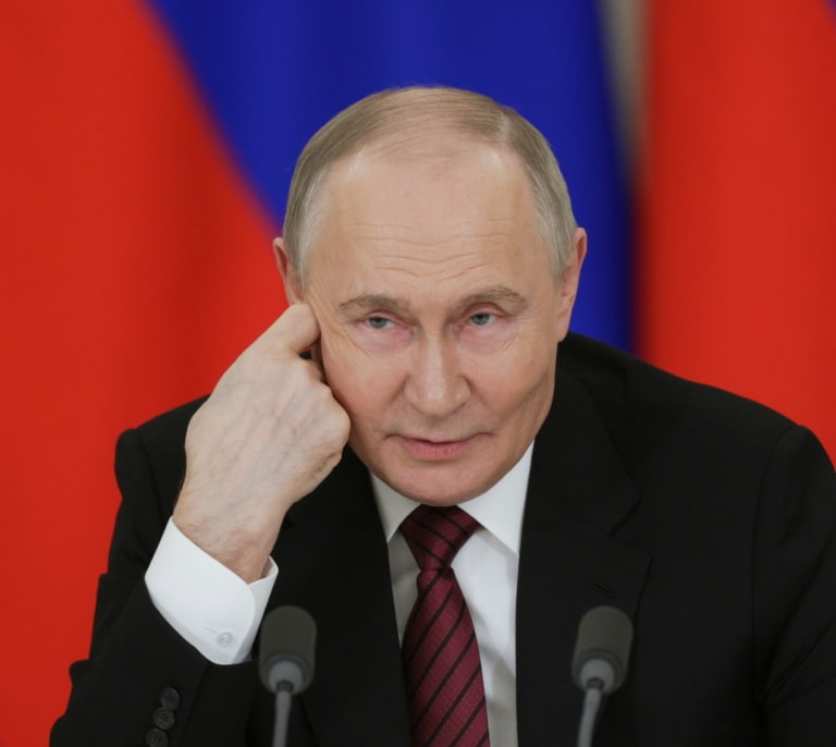 Putin juega con Trump (de nuevo) con el espejismo de una paz que sería su muerte