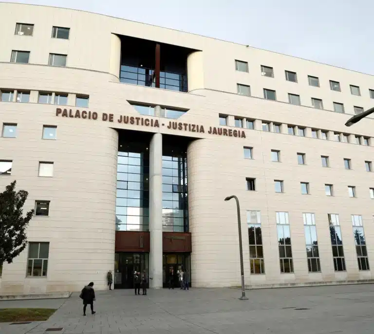 La Audiencia de Navarra condena a 7 años de prisión a un hombre que violó a una conocida en Pamplona