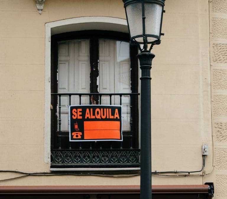El precio del alquiler sigue en aumento: cuadruplica la subida de salarios desde 2021