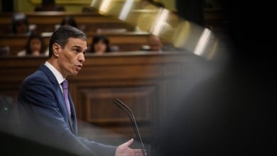Sánchez rechaza "lecciones del partido del Ventorro" por su gestión energética y Feijóo le acusa de reducir el debate a "apagones y sermones"