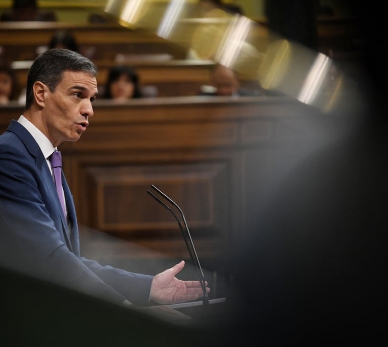Sánchez rechaza "lecciones del partido del Ventorro" por su gestión energética y Feijóo le acusa de reducir el debate a "apagones y sermones"