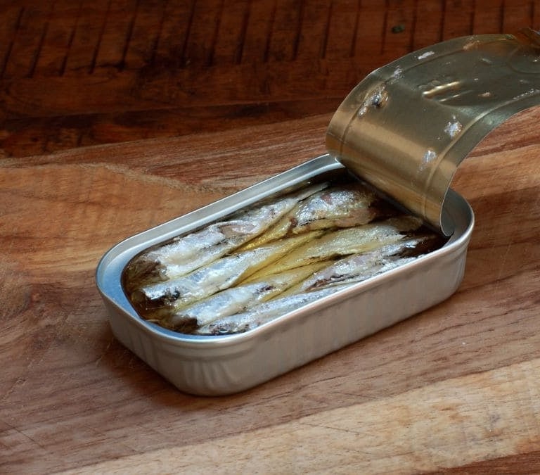 Estos son los sorprendentes beneficios para la salud de las sardinas en lata