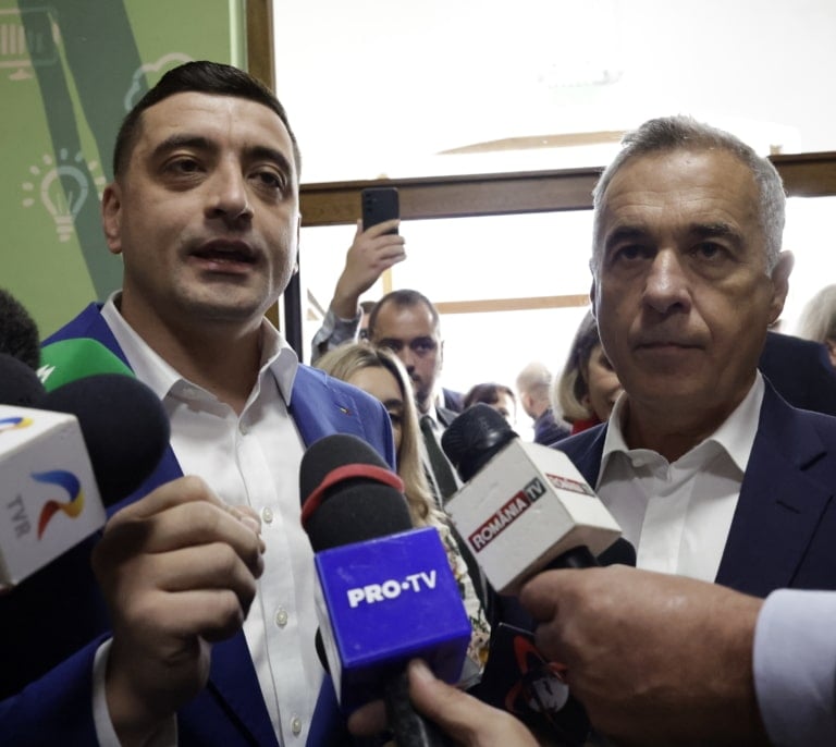 El trumpista Simion denuncia fraude tras conocerse la victoria del liberal Dan en Rumanía