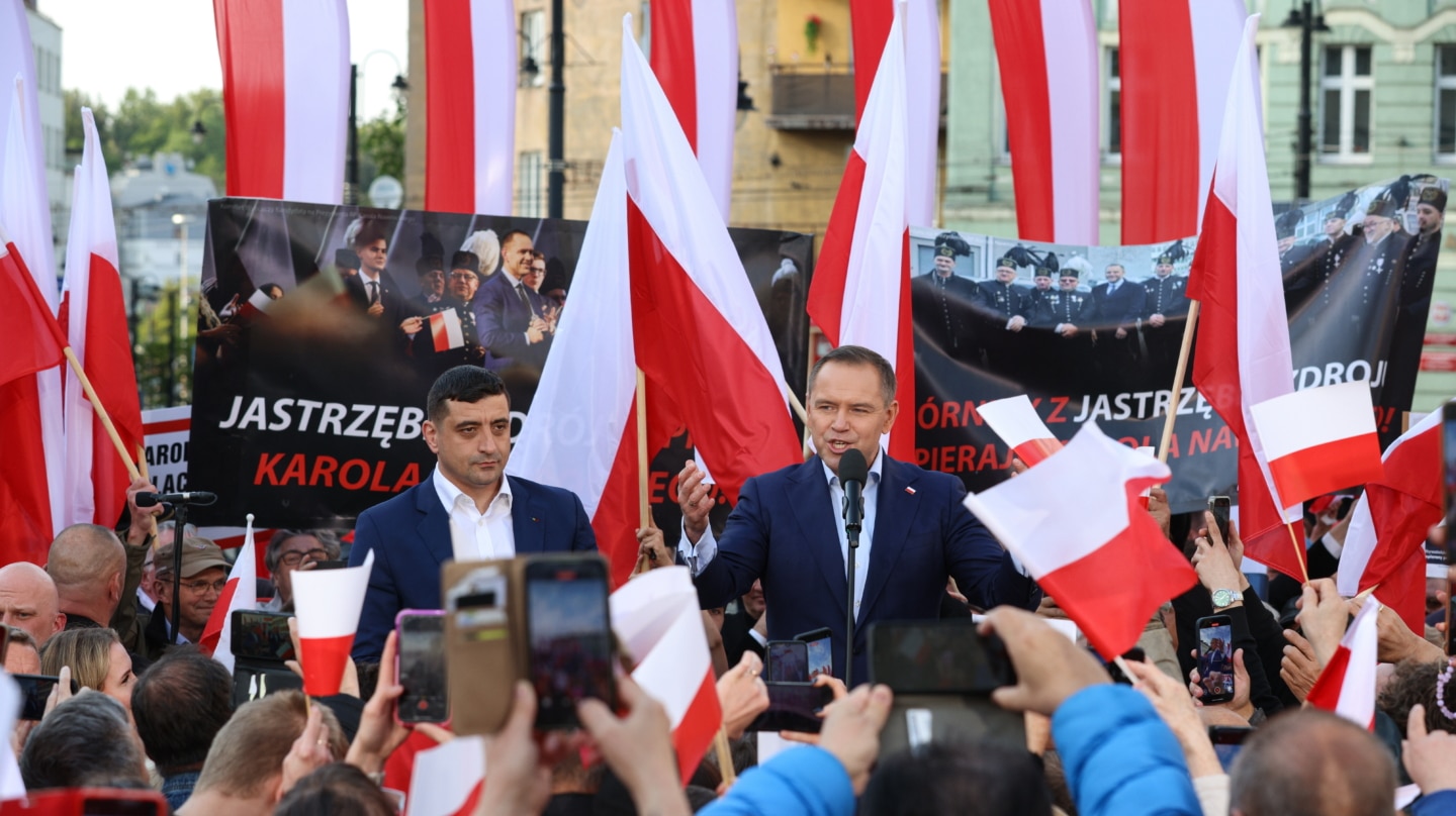 El rumano Simion y el polaco Nawrocki en un mitin electoral en Polonia